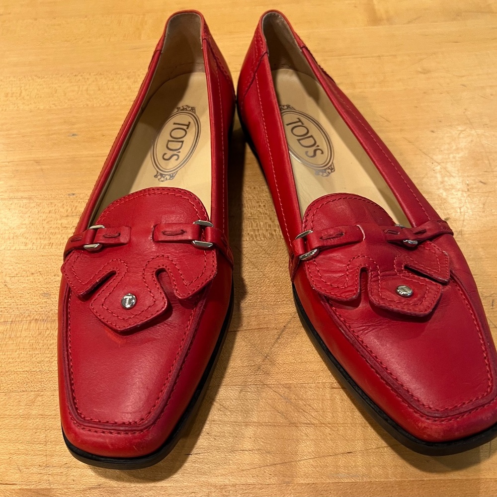 TOD'S Red Leather Loafers for Women 8.5 U.S. - Picture 3 of 8